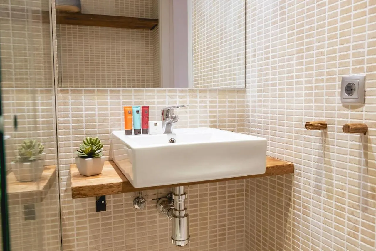 Bravissimo La Mora Apartment Girona